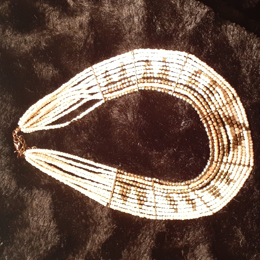 Beaded collar necklace